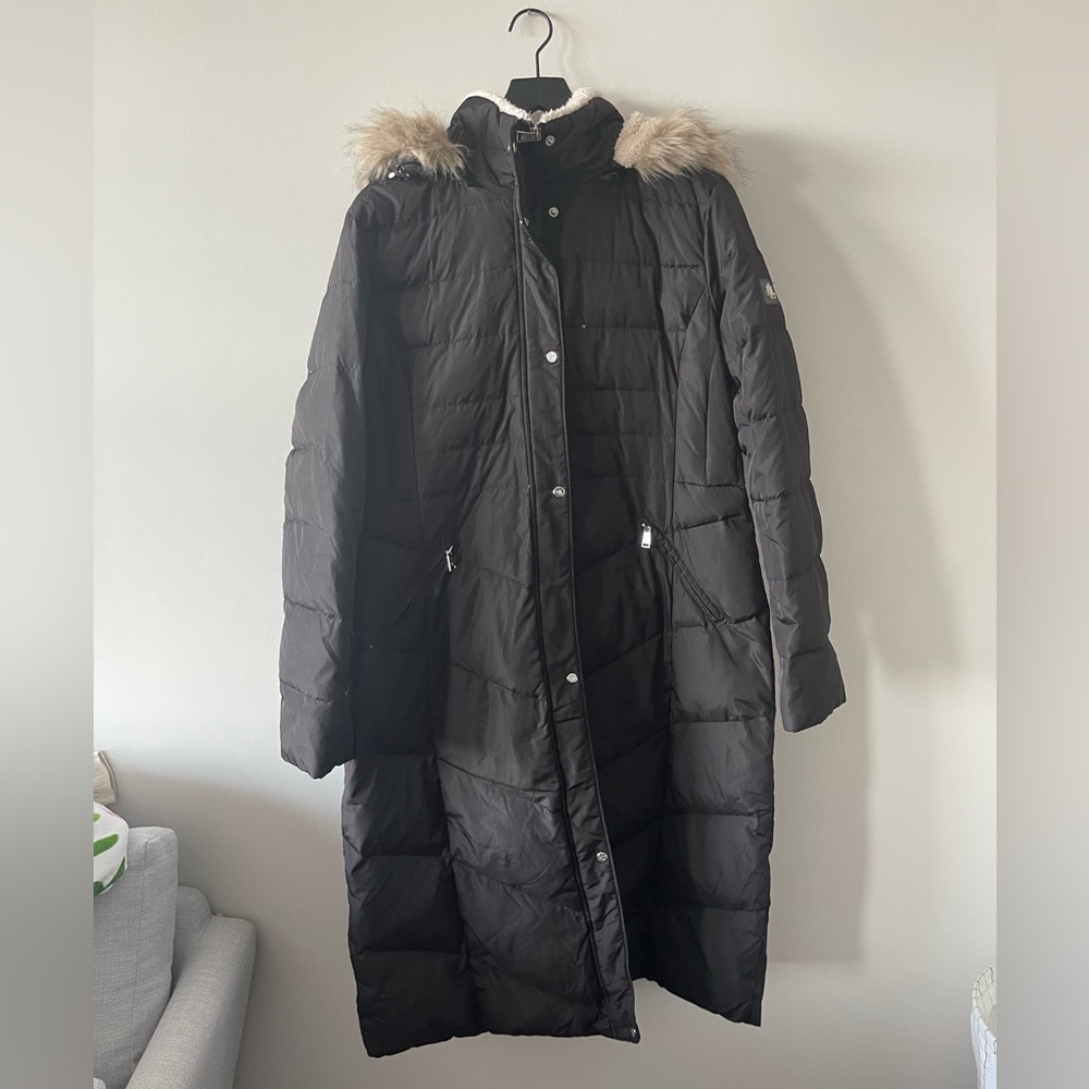 Women’s Lauren by Ralph Lauren Puffer Jacket Available in an XL - Used/Like New
